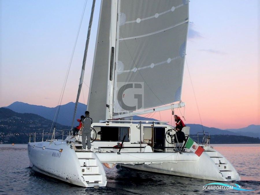 Latini Marine Cat 43