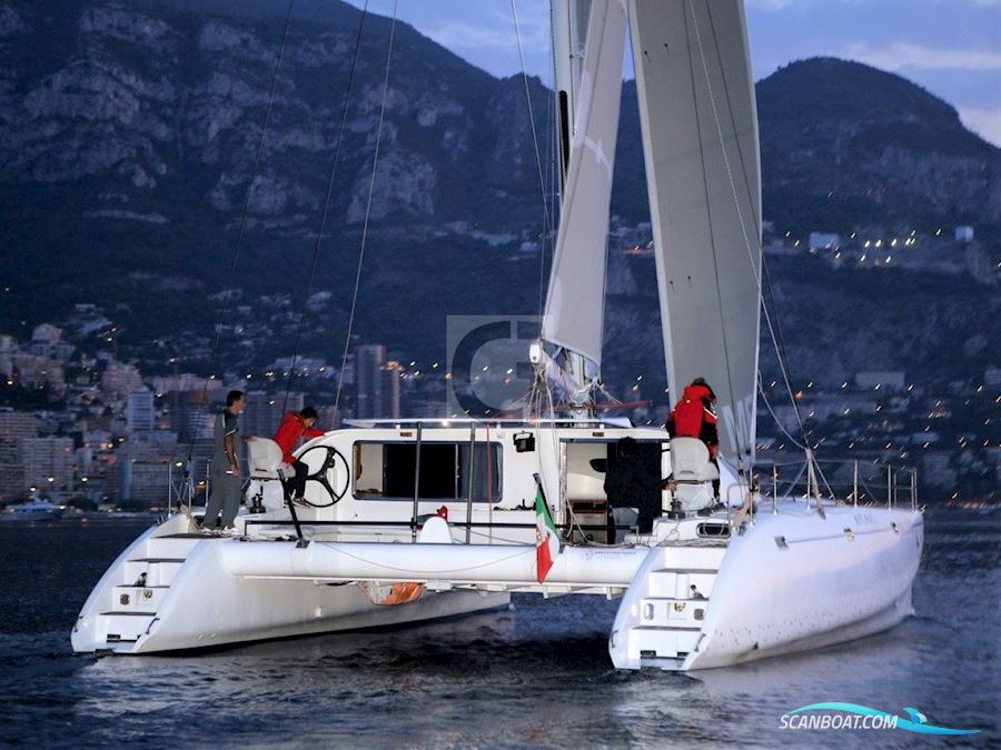 Latini Marine Cat 43