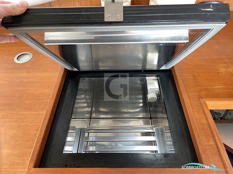 Latini Marine Cat 43