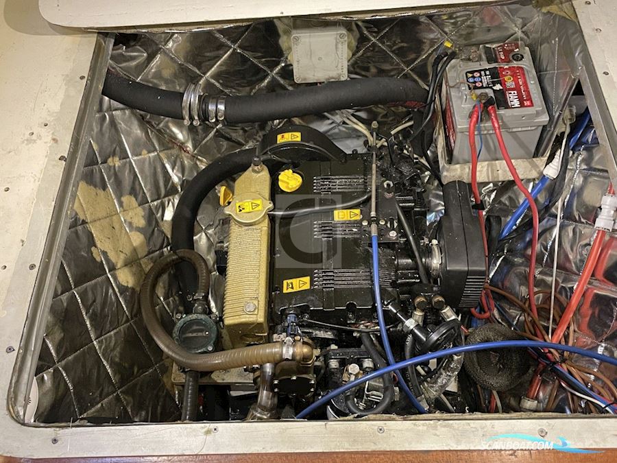 Latini Marine Cat 43