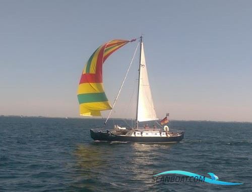 Pahi 31 Areoi Mehrrumpfboot 1983, mit Yamaha FT 9,9 GMHX motor, Deutschland