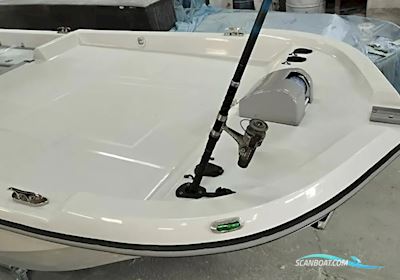 South Dragons 610 Predator (2026) Mehrrumpfboot 2026, mit None motor, Polen