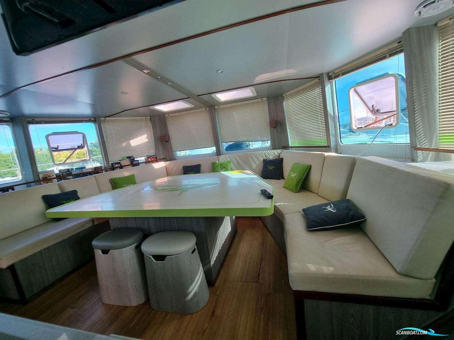 Squalt Marine International CK64