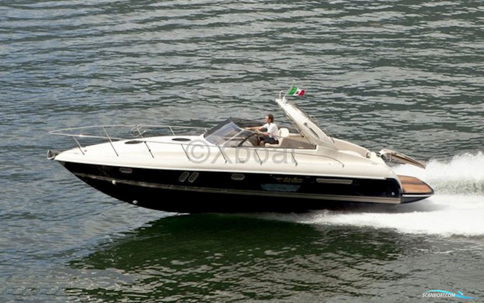 Airon 345 Motor boat 2001, with Volvo Penta engine, France