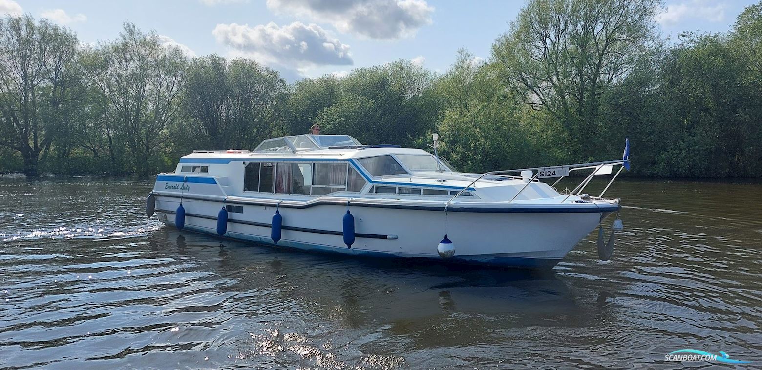 Aquafibre 38 Lowliner Motor boat 1992, United Kingdom