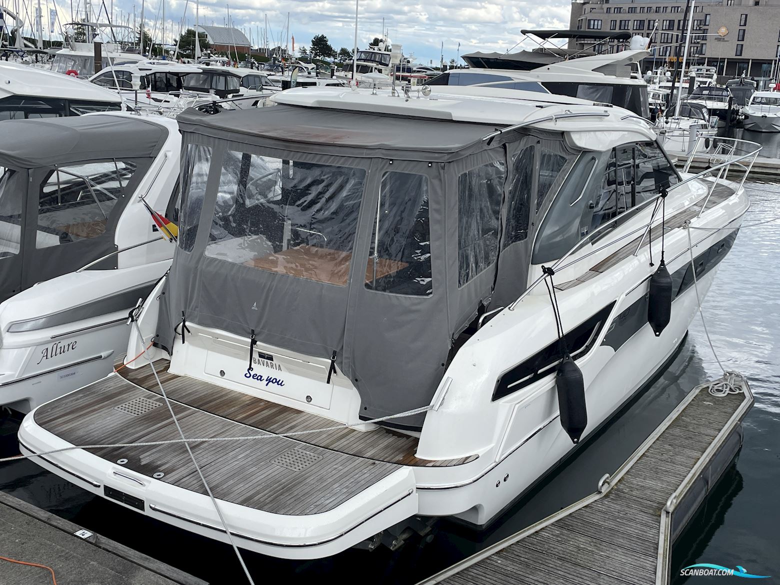Bavaria S40 Coupé Motor boat 2019, with Mercruiser 6,2 engine, Germany