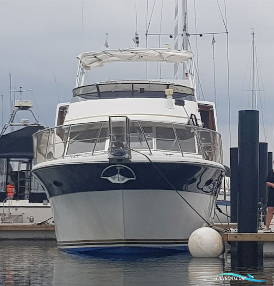 Carver 4507 Califonian Motor boat 1992, with Catterpillar 3208 engine, Denmark