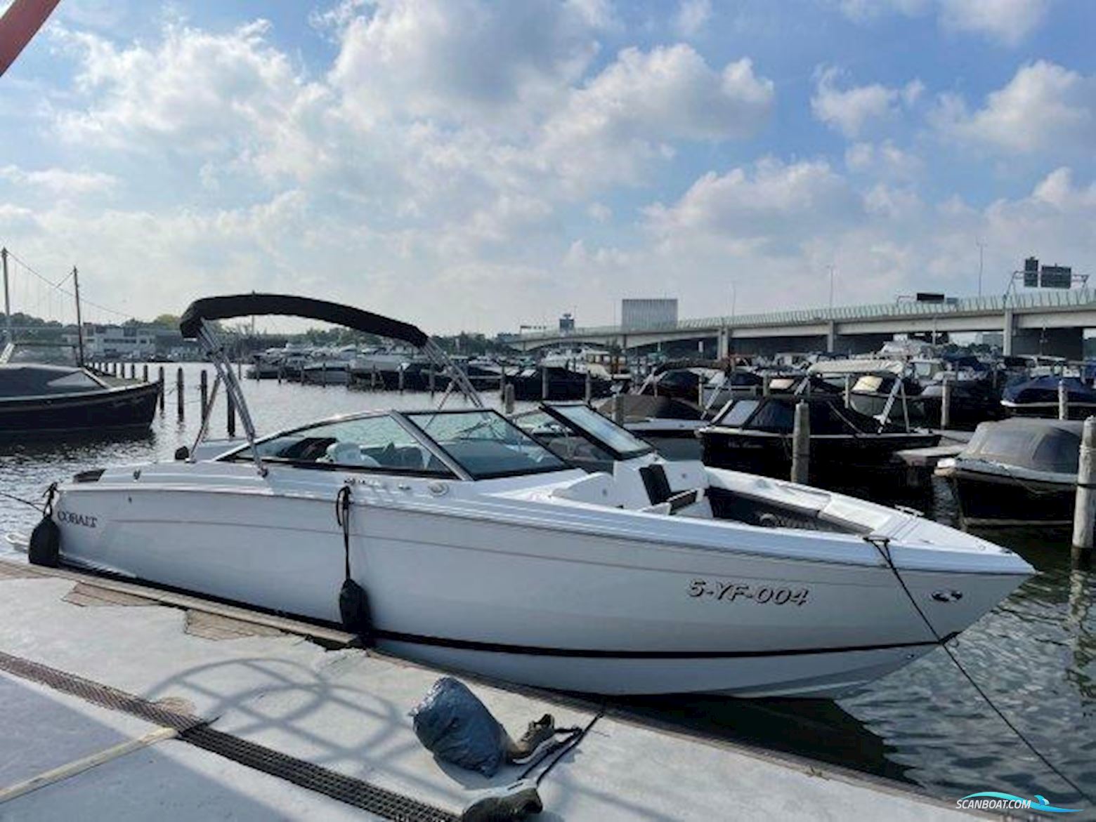 Cobalt R6 Motor boat 2023, The Netherlands