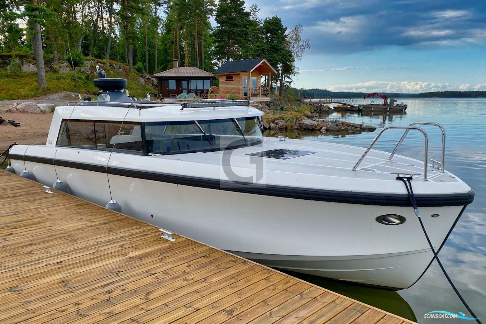 Dahl P10 Carbon Motor boat 2015, with Volvo Penta D6 - 400 engine, Finland