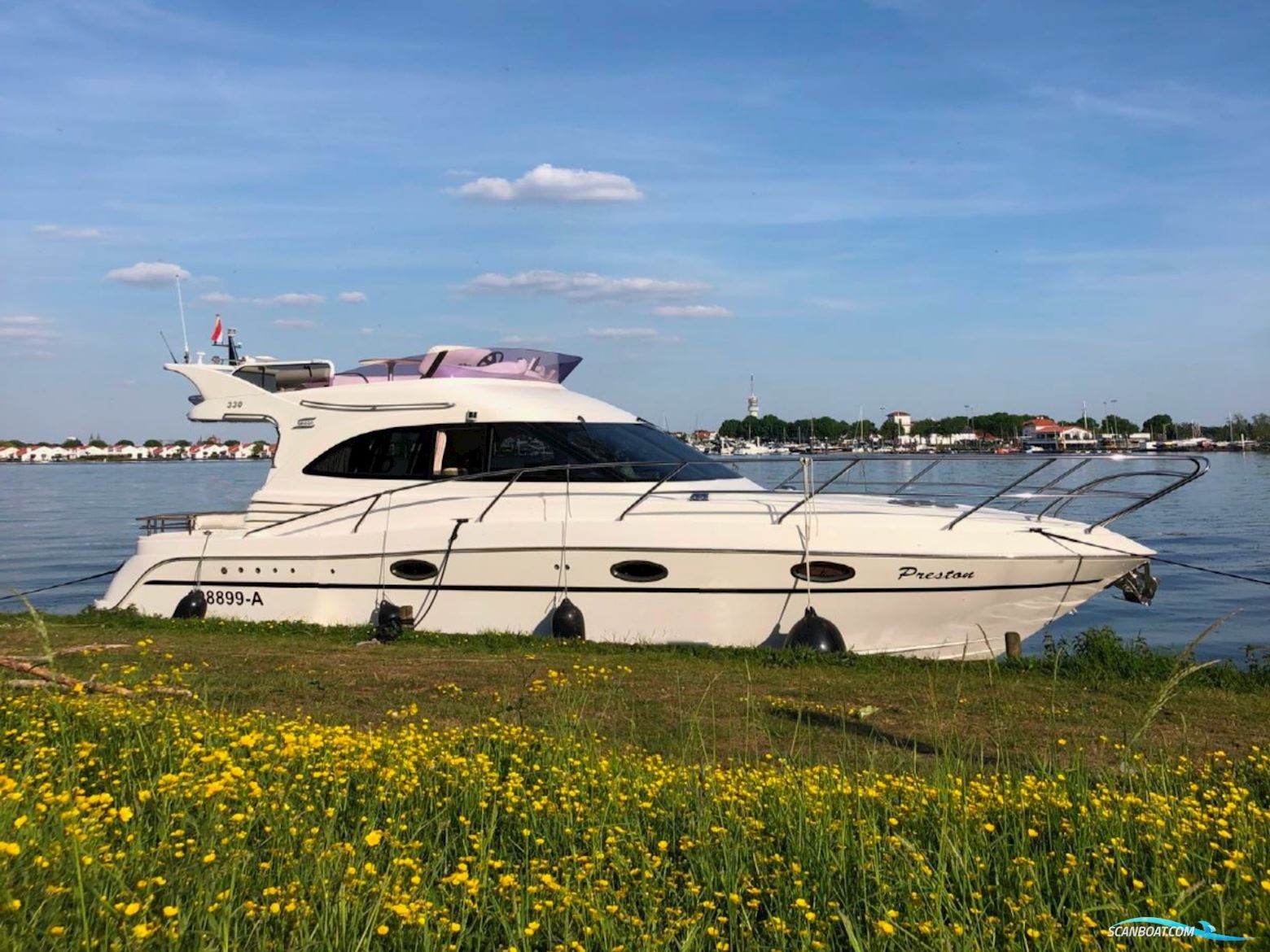 Galeon 330 Fly Motor boat 2008, with Volvo Penta engine, The Netherlands