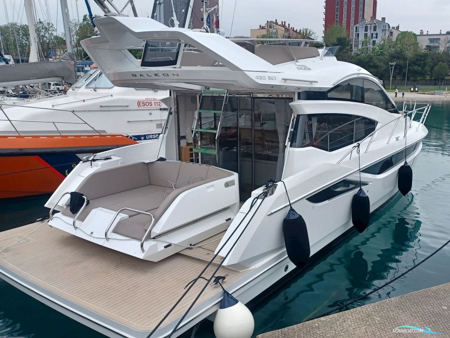 Galeon 430 Skydeck Motor boat 2022, with Volvo Penta D6 engine, Germany
