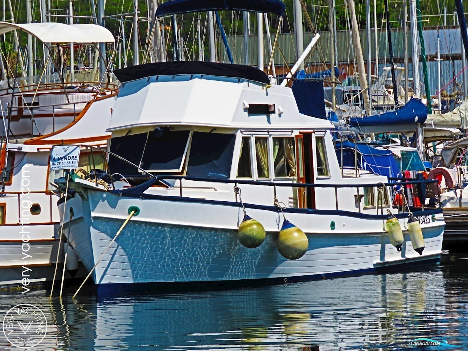 Grand Banks 36' Classic Motor boat 1988, with Ford Lehman DF6 engine, France
