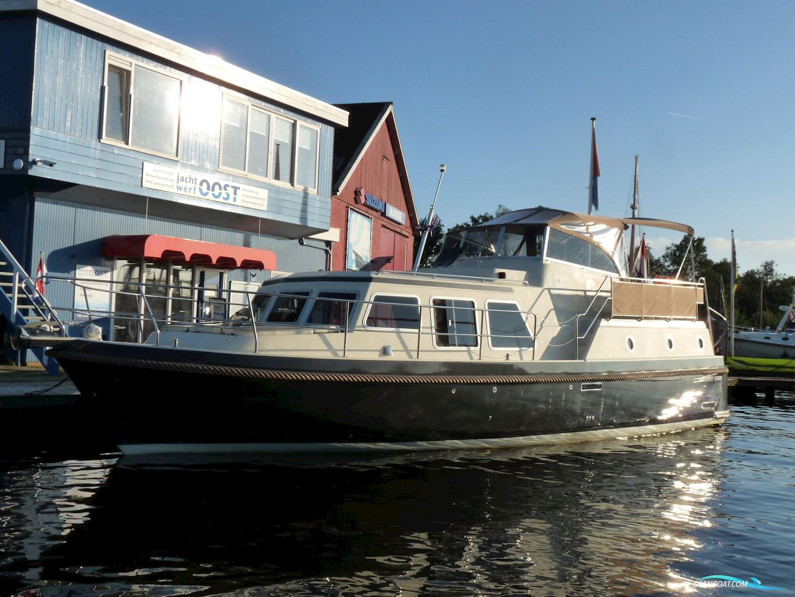 Holiday 1300 - Te Huur 2-10 Personen Motor boat 2016, with Craftsman engine, The Netherlands
