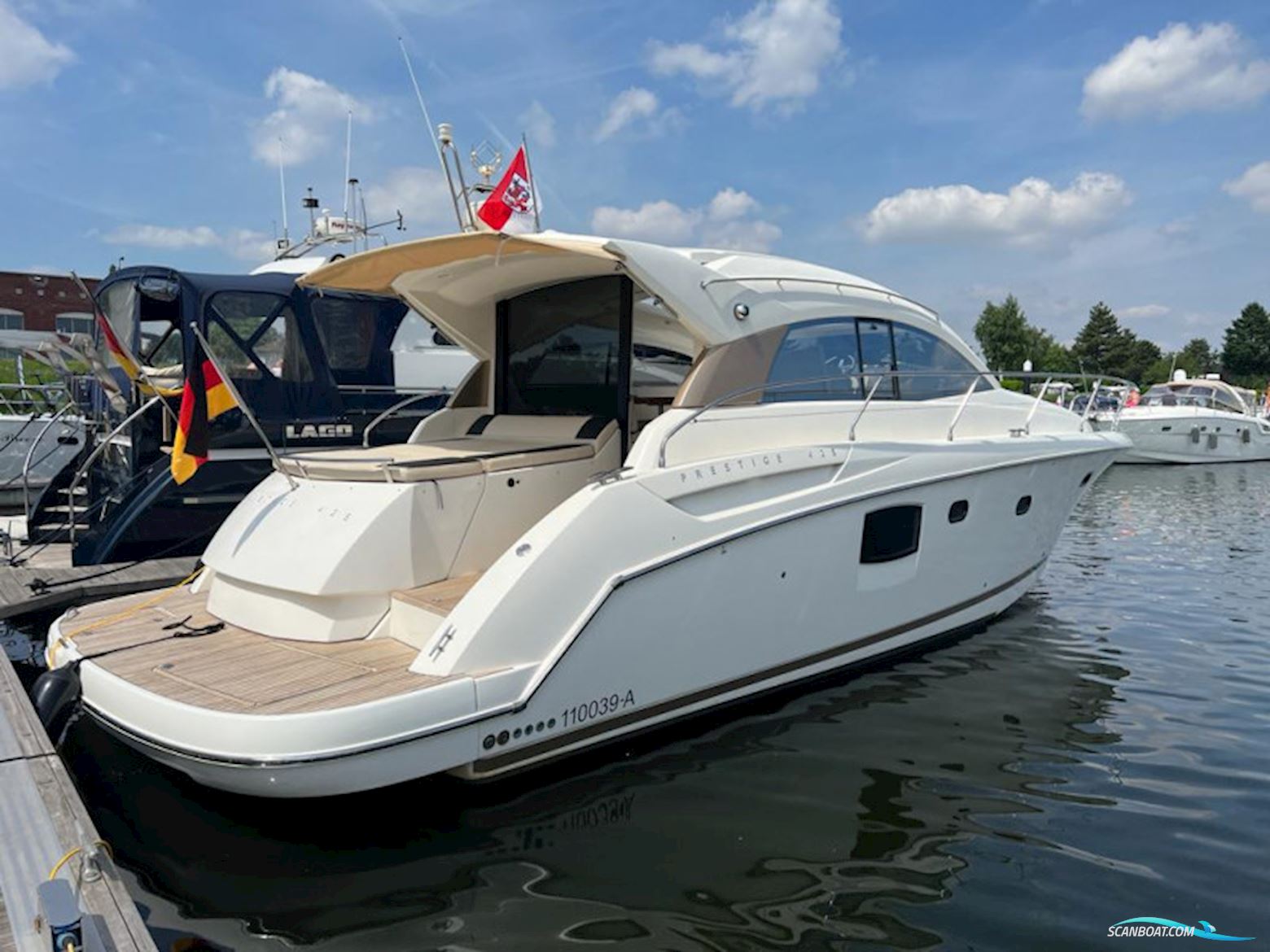 Jeanneau 42S Motor boat 2008, with Volvo Penta Ips 500 engine, The Netherlands