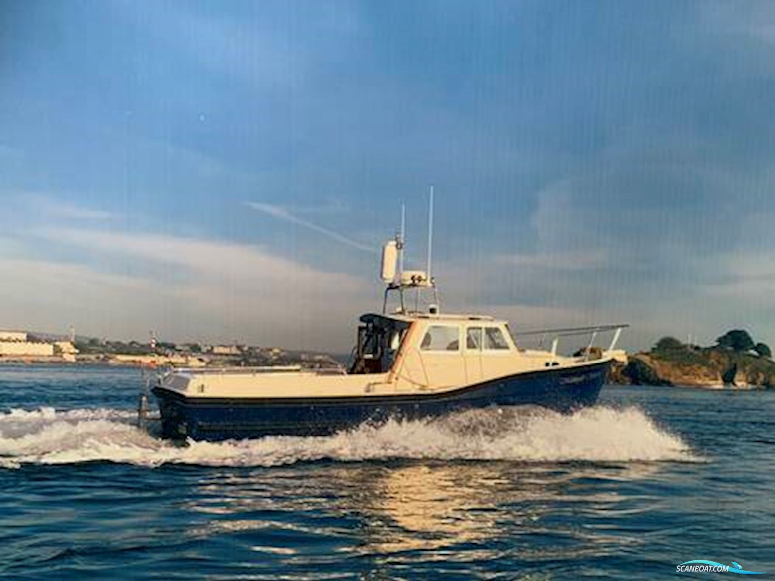 Mitchell Marine Newhaven Sea Warrior 28 Motor boat 1999, with Ford Ocostan engine, United Kingdom