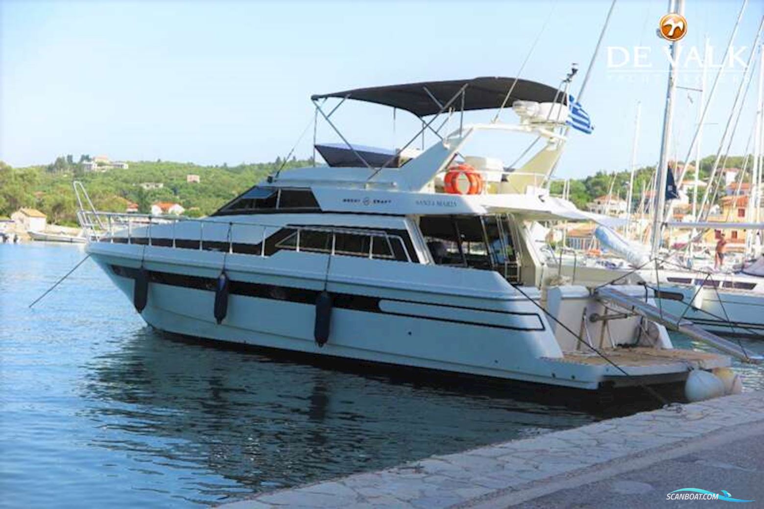 Mochi Craft 44 Dolphin Motor boat 1987, with General Motors engine, Greece