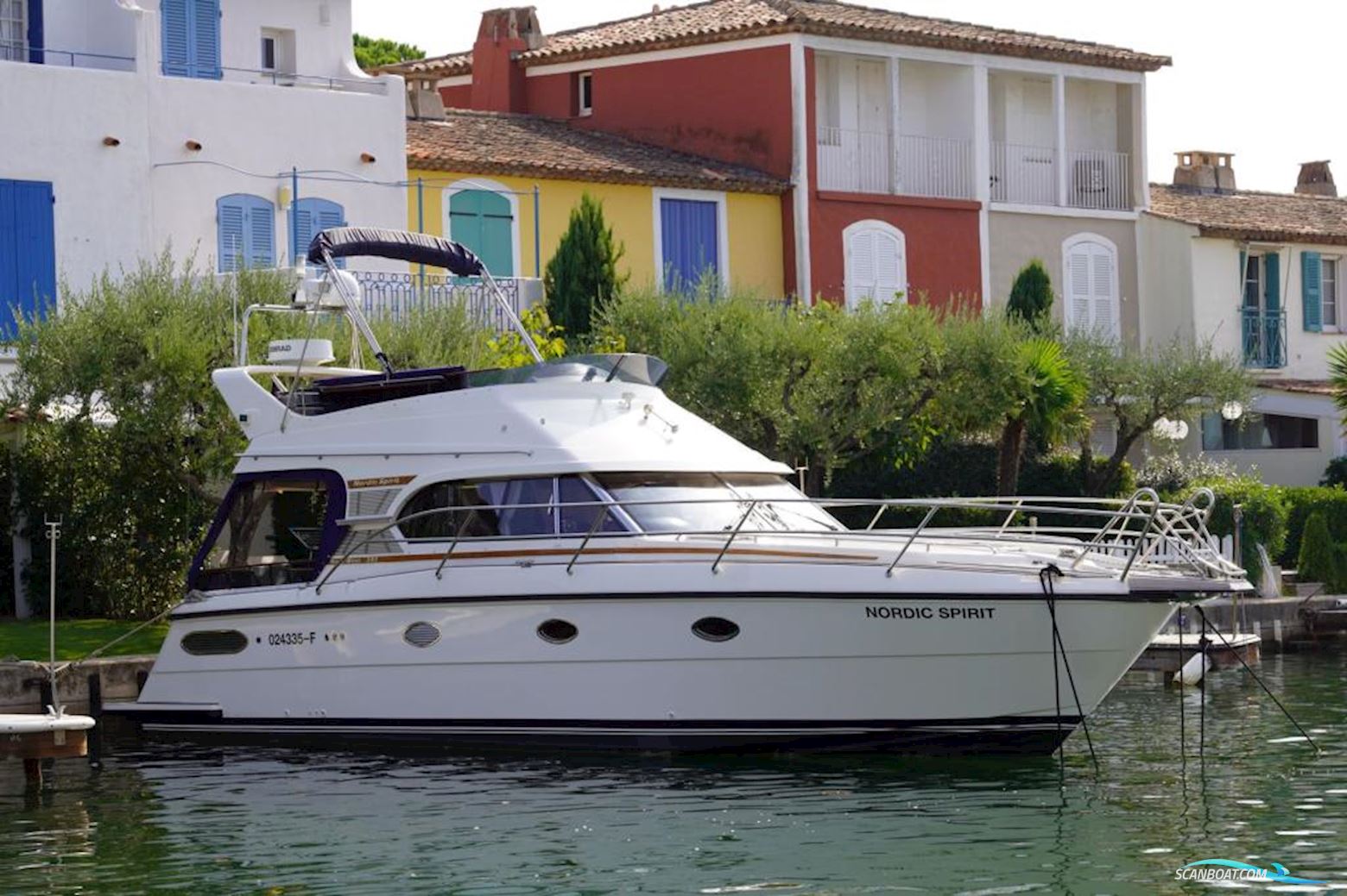 Nord West 390 Flybridge Motor boat 2004, with 2 x Volvo Penta D6-310A engine, France