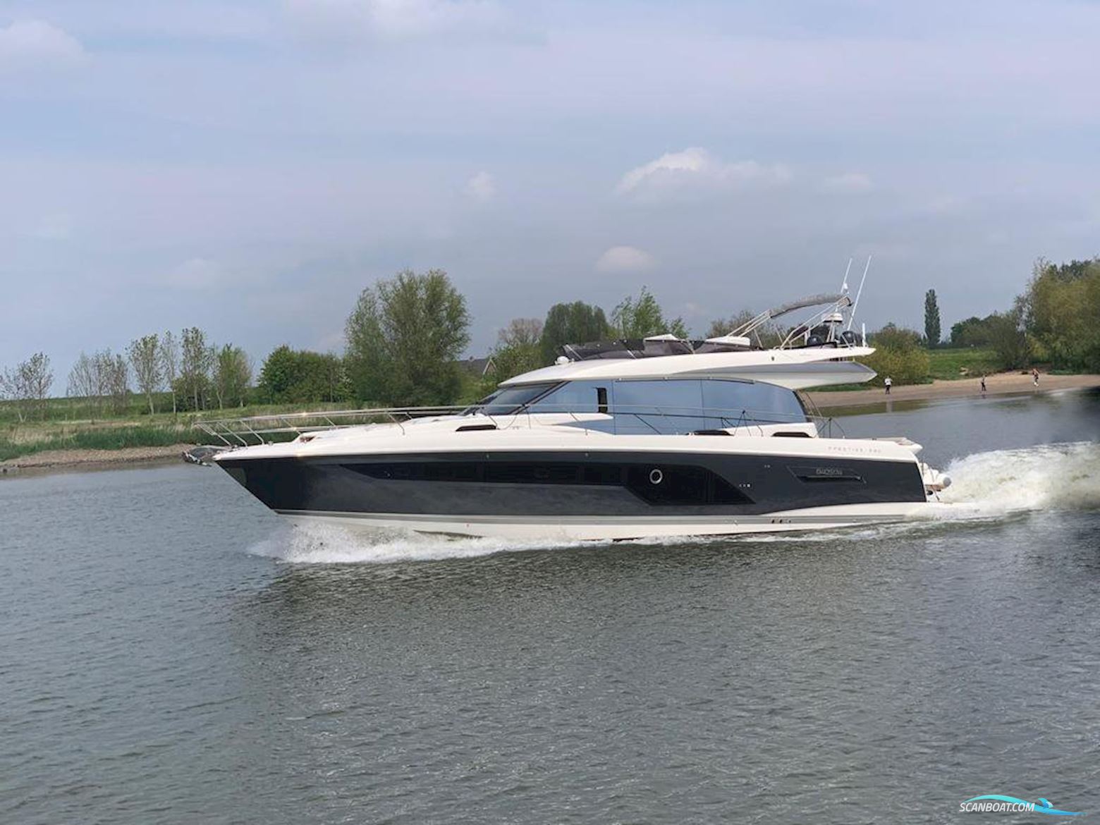 Prestige 590 Flybridge #64 Motor boat 2021, The Netherlands