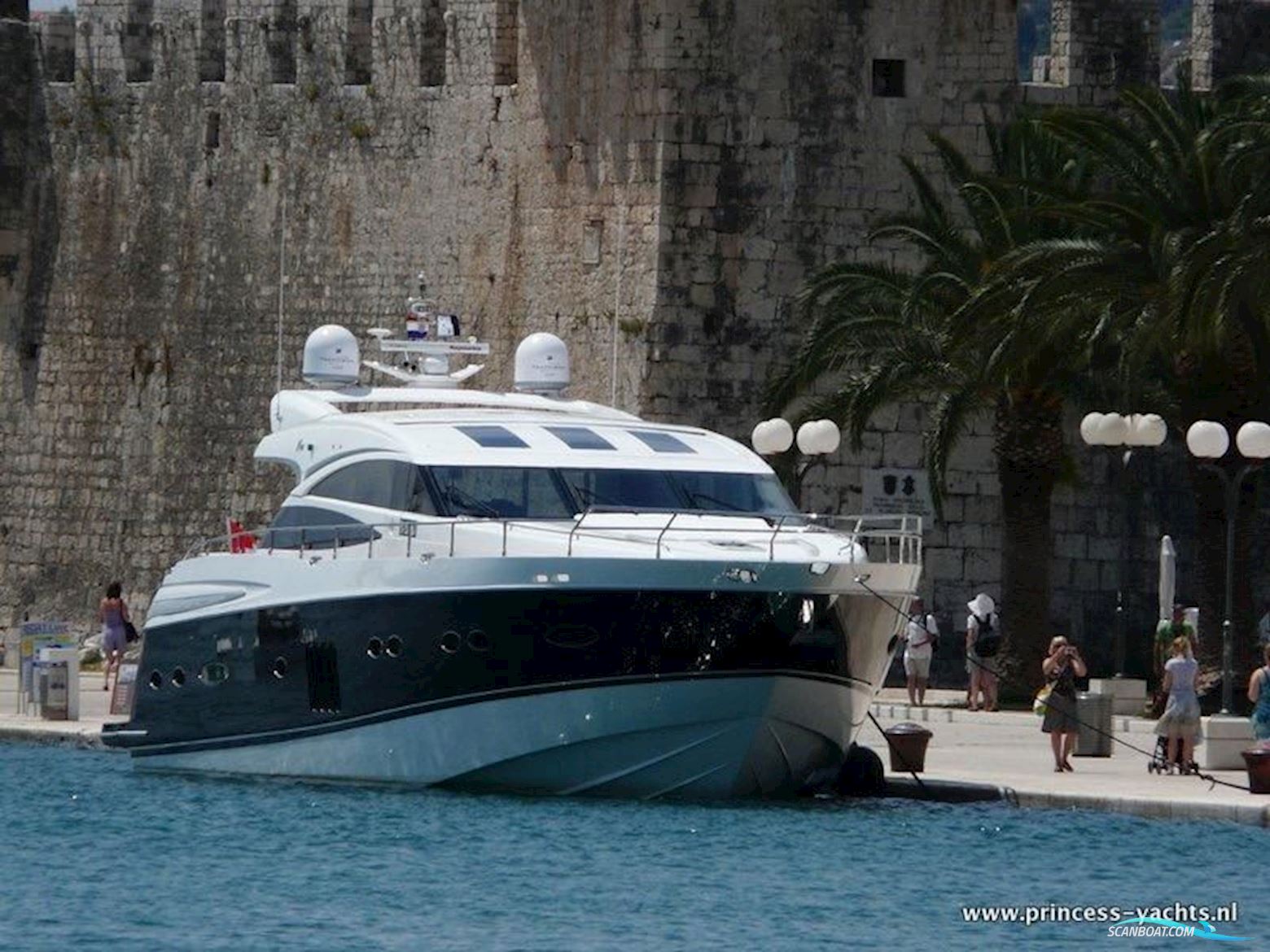 Princess V78 Motor boat 2011, with Caterpillar engine, Croatia