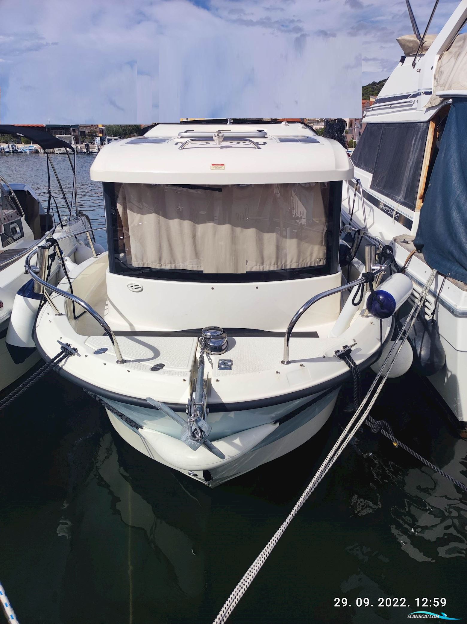 Quicksilver 605 Pilothouse Motor boat 2016, with Mercury engine, Croatia