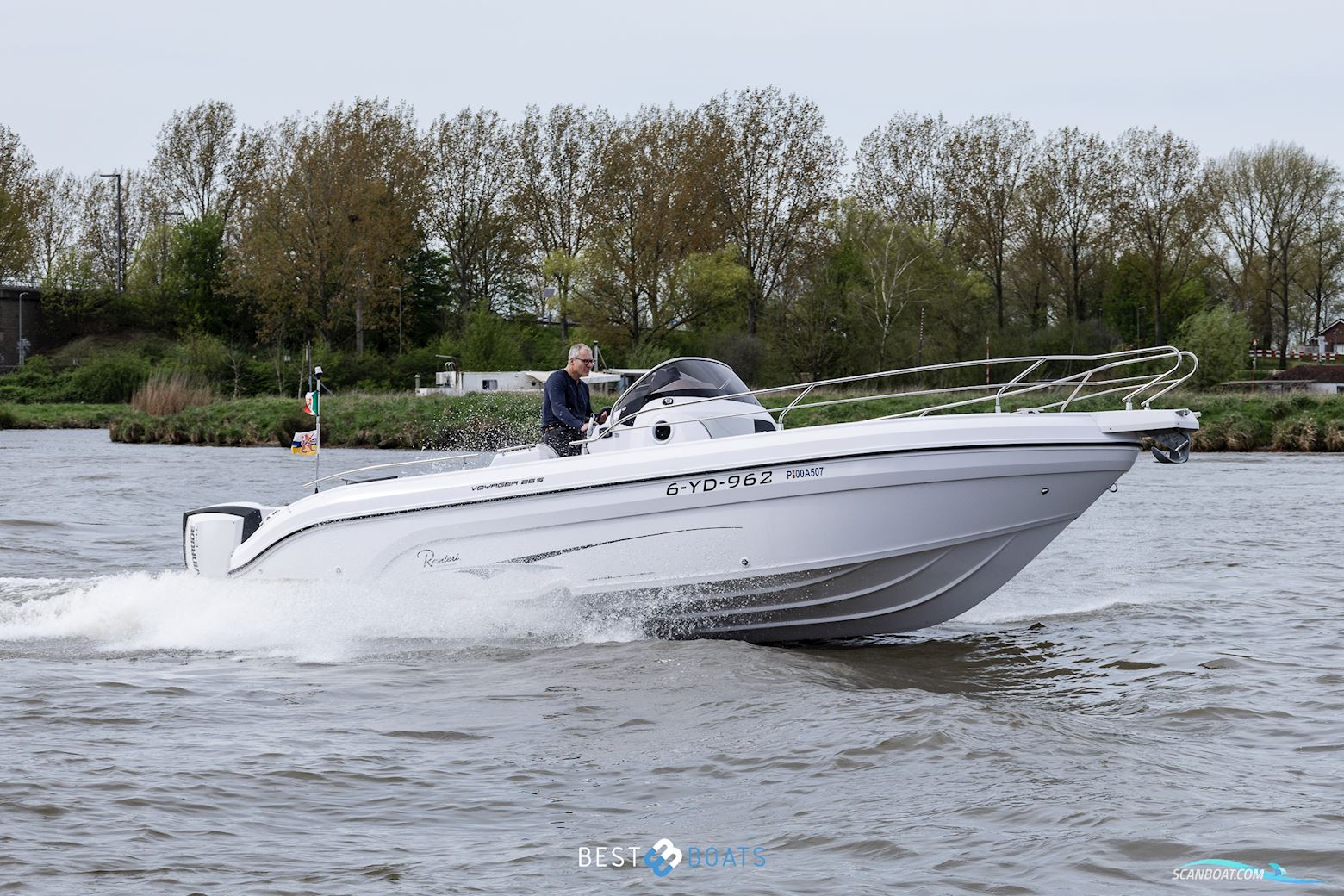 Ranieri Voyager 26S Motor boat 2020, with Evinrude engine, The Netherlands
