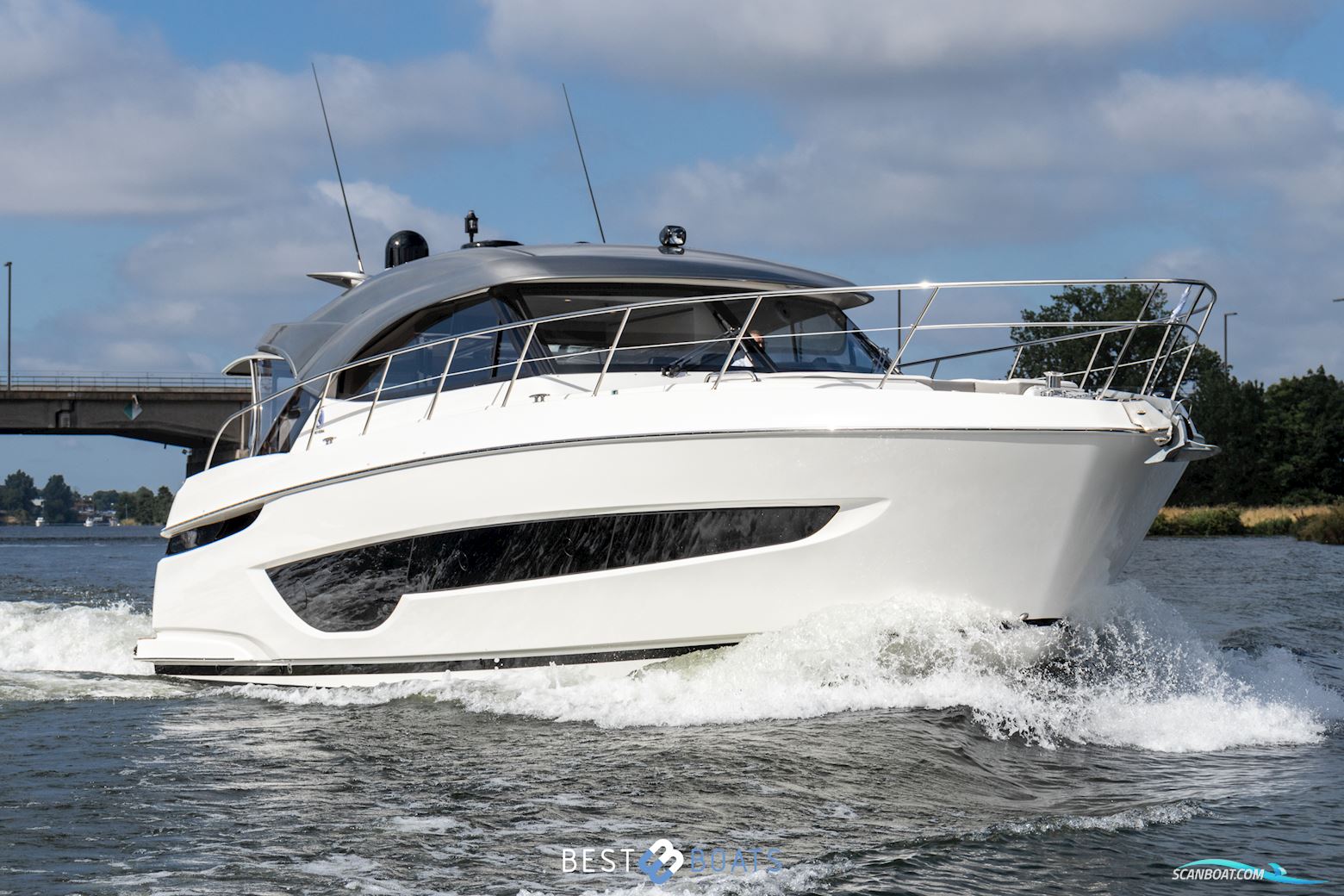 Riviera 4600 SPORT YACHT-PLATINUM EDITION Motor boat 2024, with Volvo Penta engine, The Netherlands