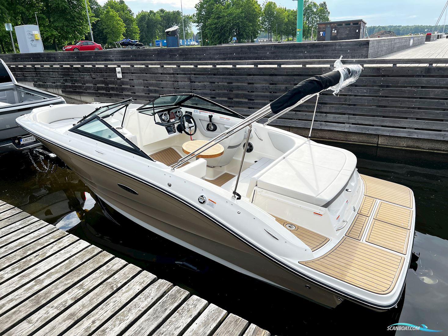 Sea Ray Spx 190 Motor boat 2023, with Mercruiser Ect 4.5L Mpi Alpha I Mcm (250hk) engine, Sweden