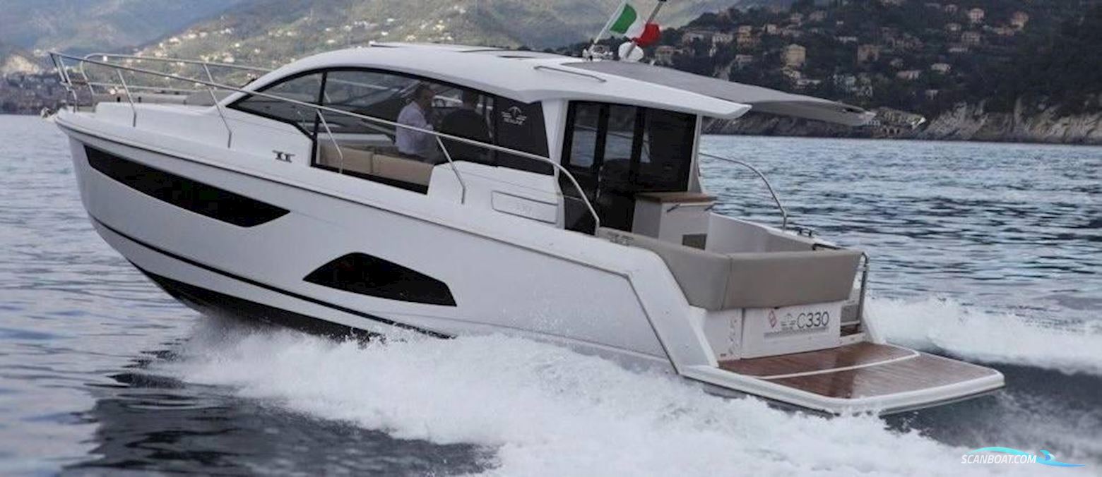 Sealine C330 Motor boat 2016, with Volvo Penta D3 engine, Italy