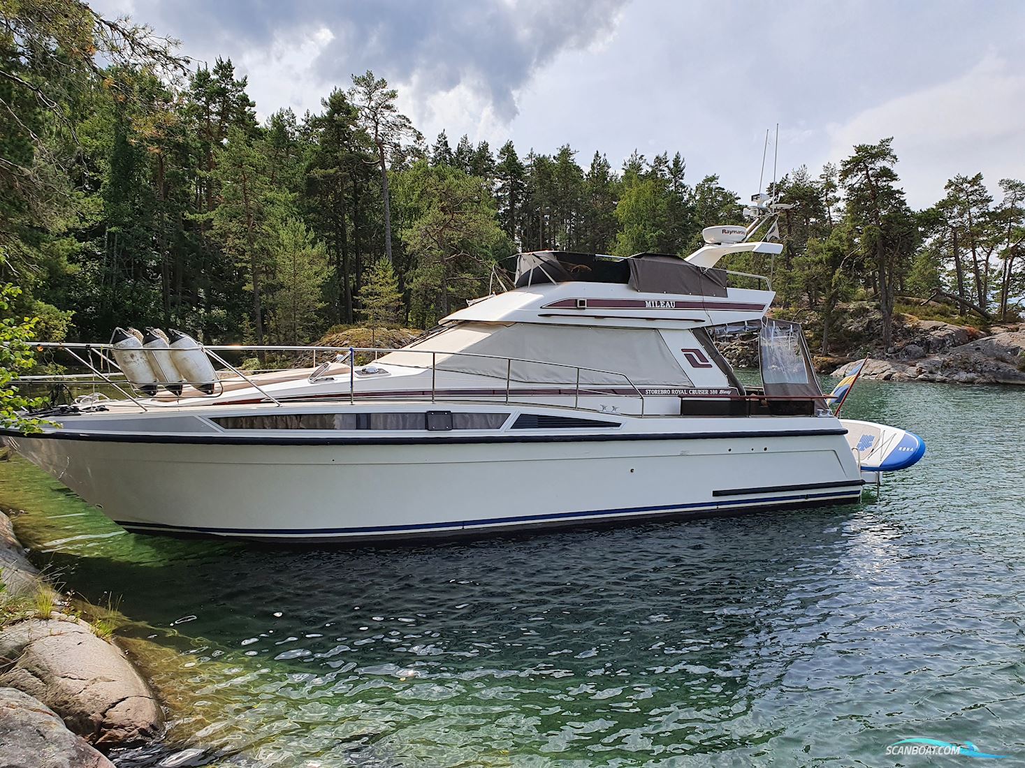 Storebro Royal Cruiser 380 Biscay Motor boat 1992, with 2 x Volvo Penta Tamd 63P-A -2004 engine, Sweden