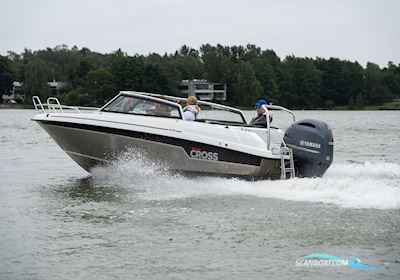 Motor boat Yamarin 64 BR Cross Premium
