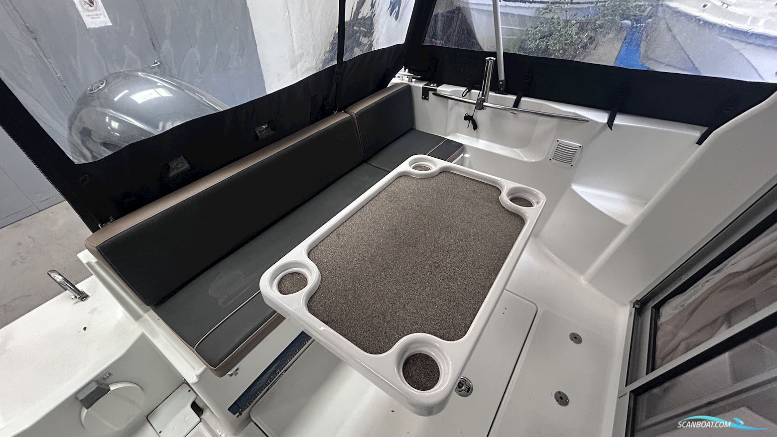  Jaenneau 605 Merry Fischer