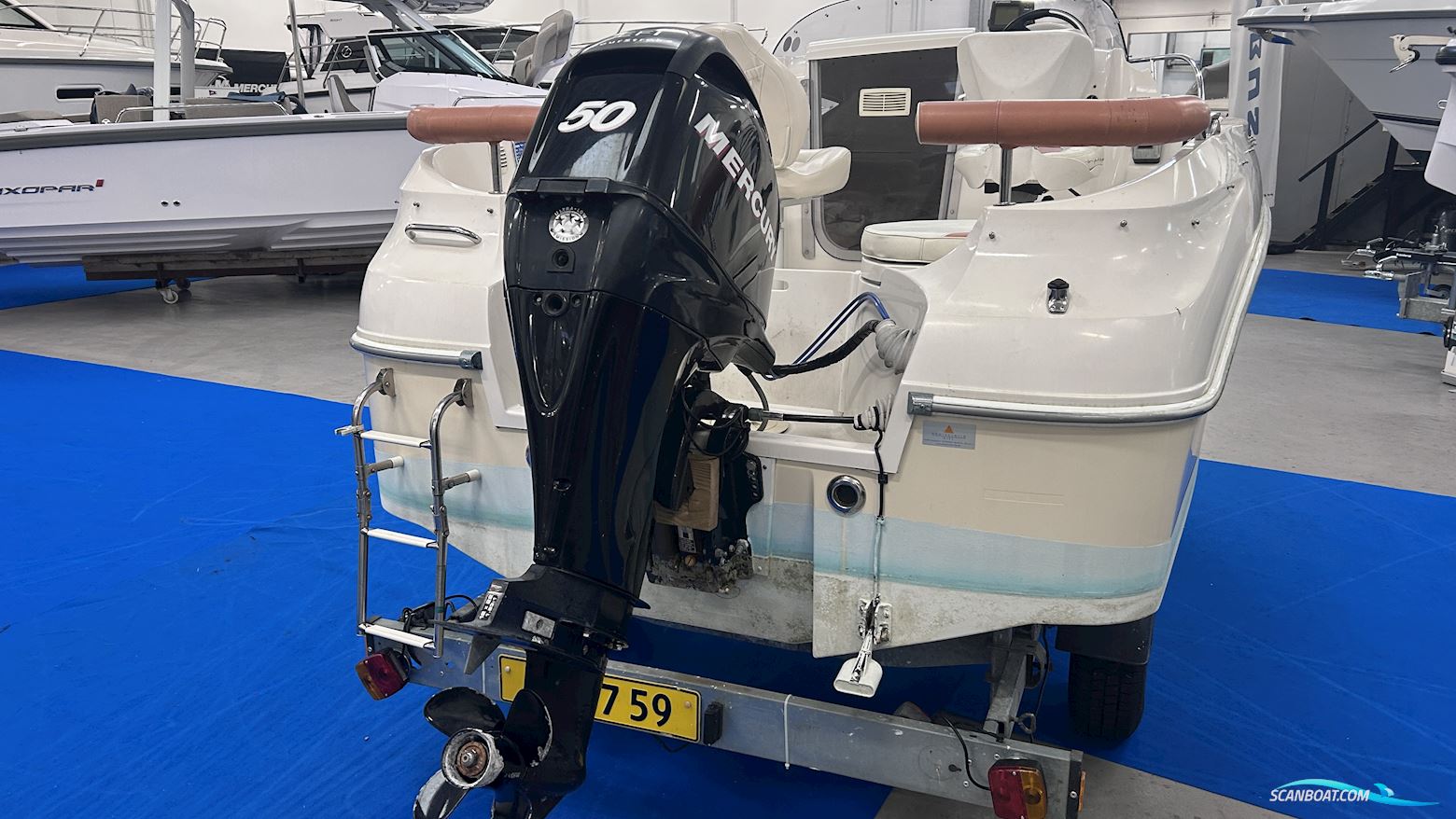  Quicksilver 470  Cruiser