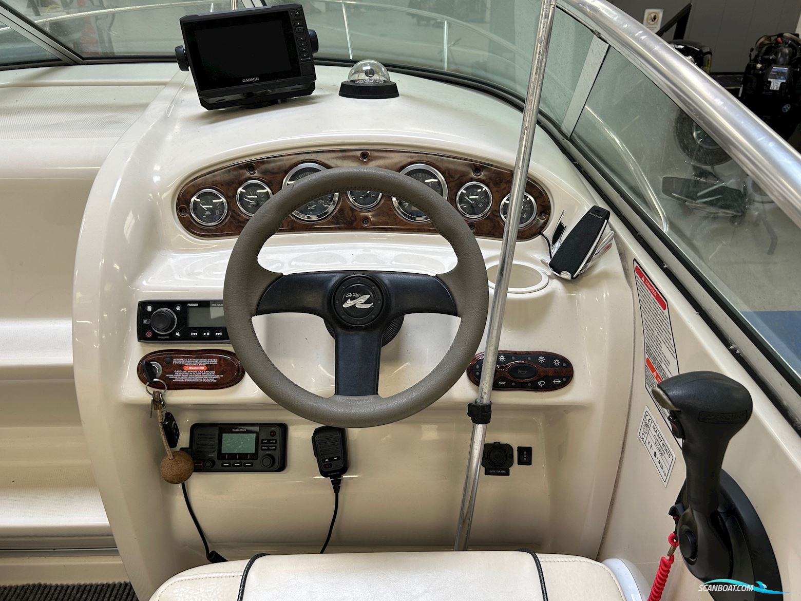  Searay 225 Weekender