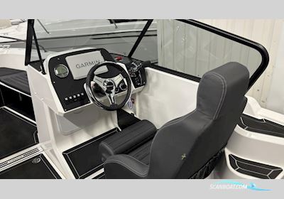 68BR Motorbåd 2025, med Mercury motor, Sverige