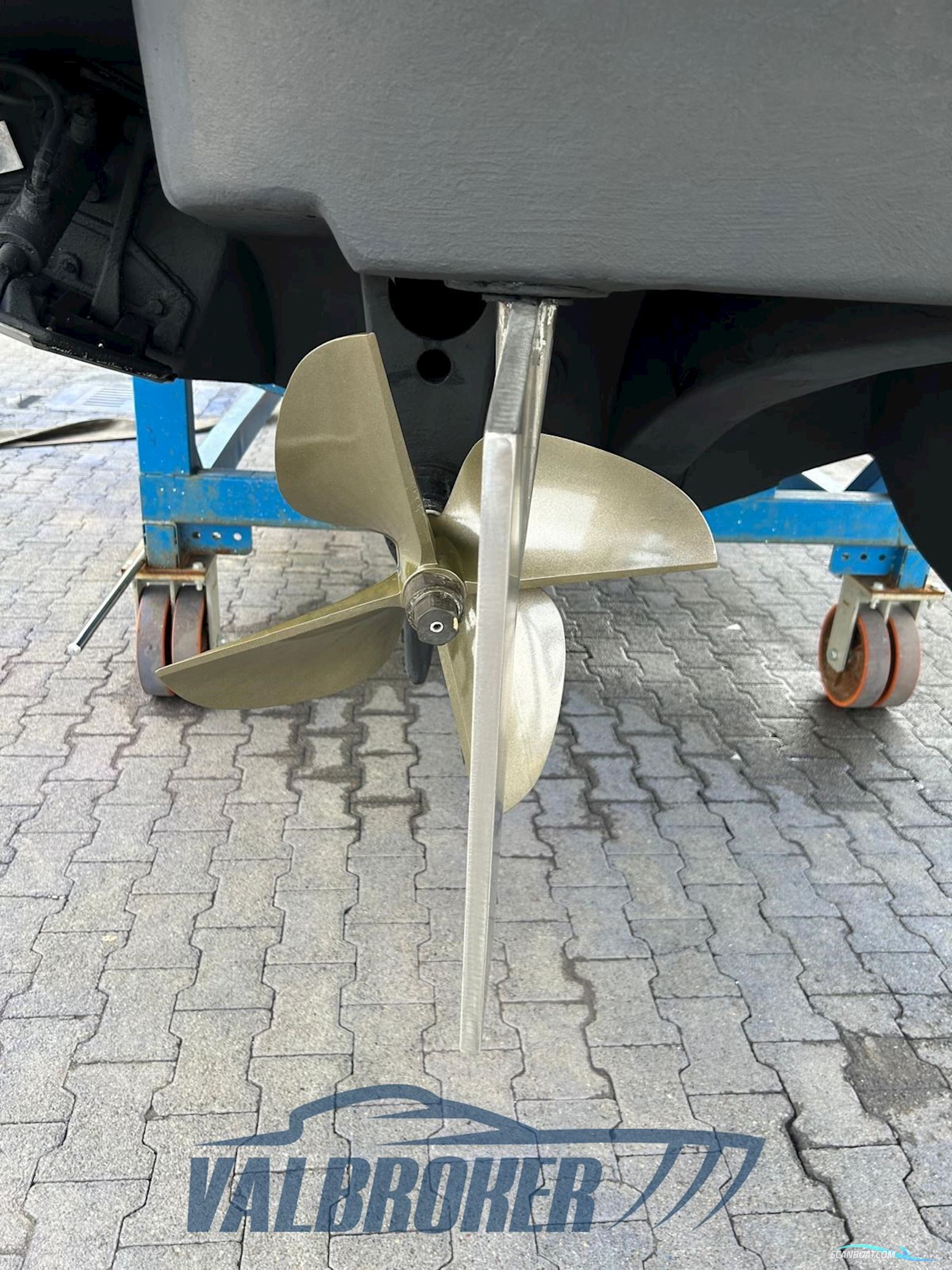 Abbate Tullio Superiority 32