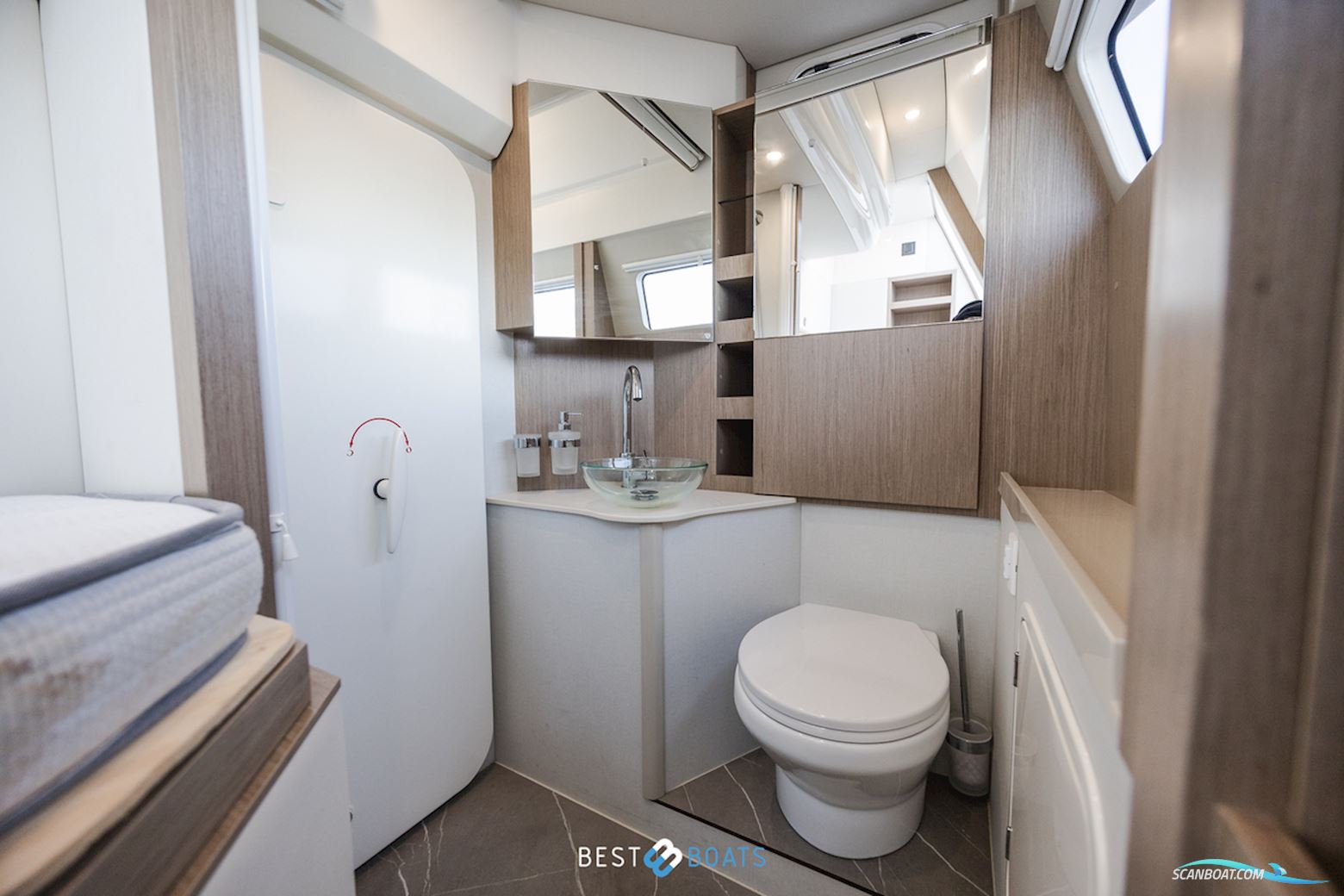 Absolute  Navetta 52