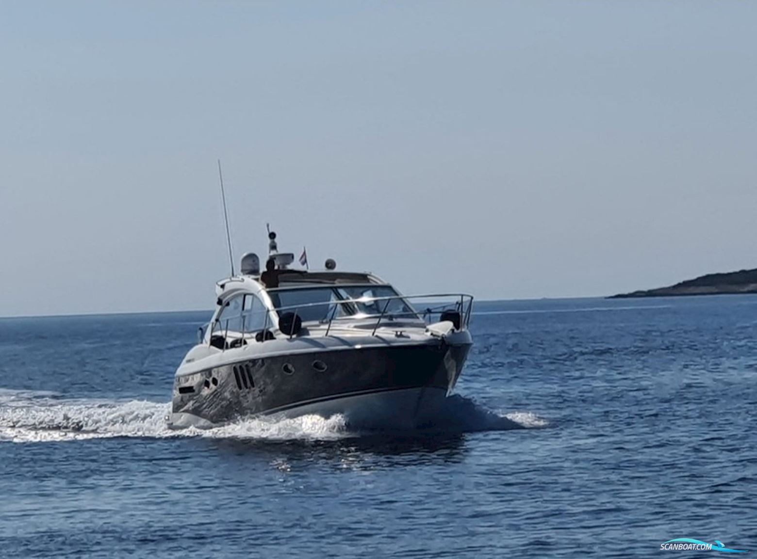 Absolute 47 HT Reduziert Motorbåd 2009, med Volvo Penta D-6-435 Ips motor, Tyskland