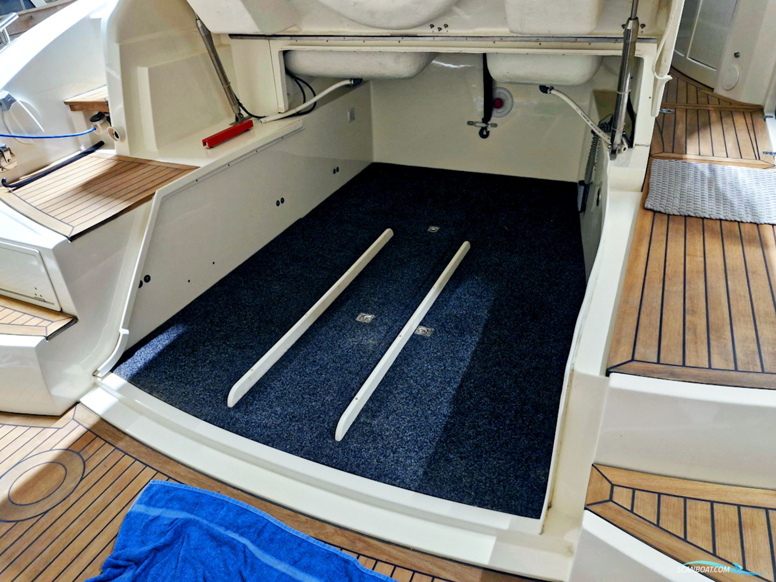 Absolute 47 HT Volvo Penta IPS-600