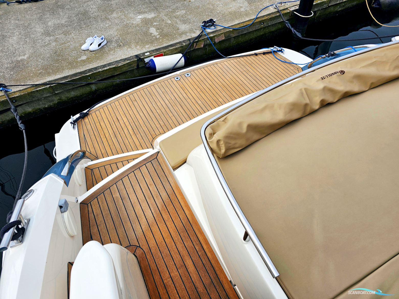 Absolute 47 HT Volvo Penta IPS-600