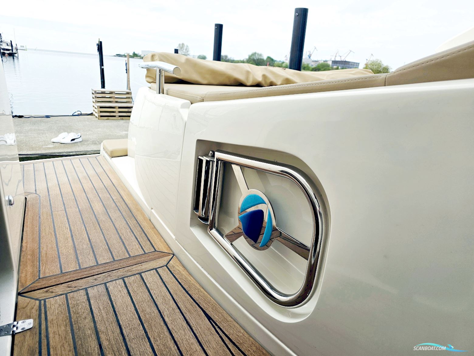 Absolute 47 HT Volvo Penta IPS-600