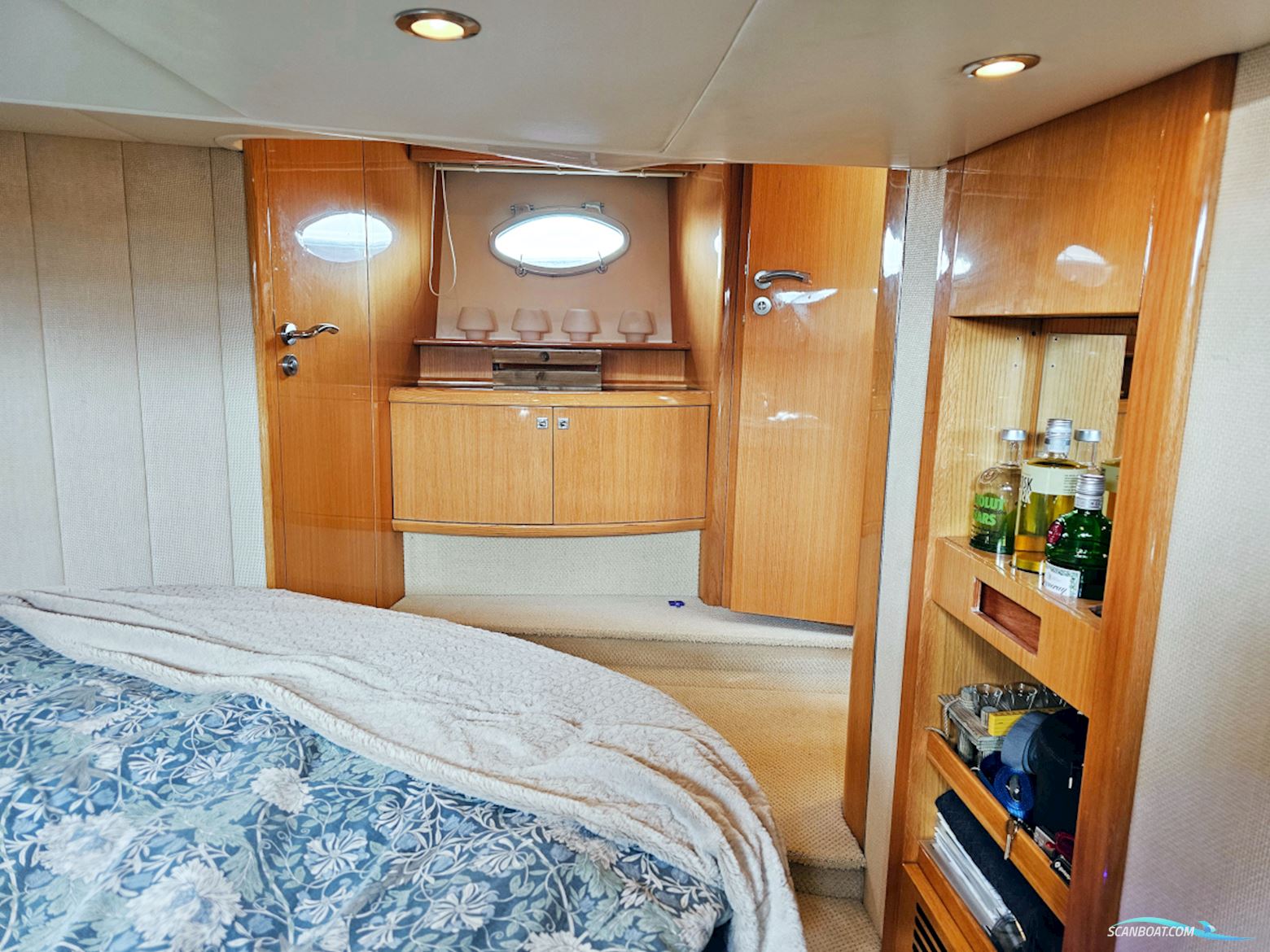 Absolute 47 HT Volvo Penta IPS-600