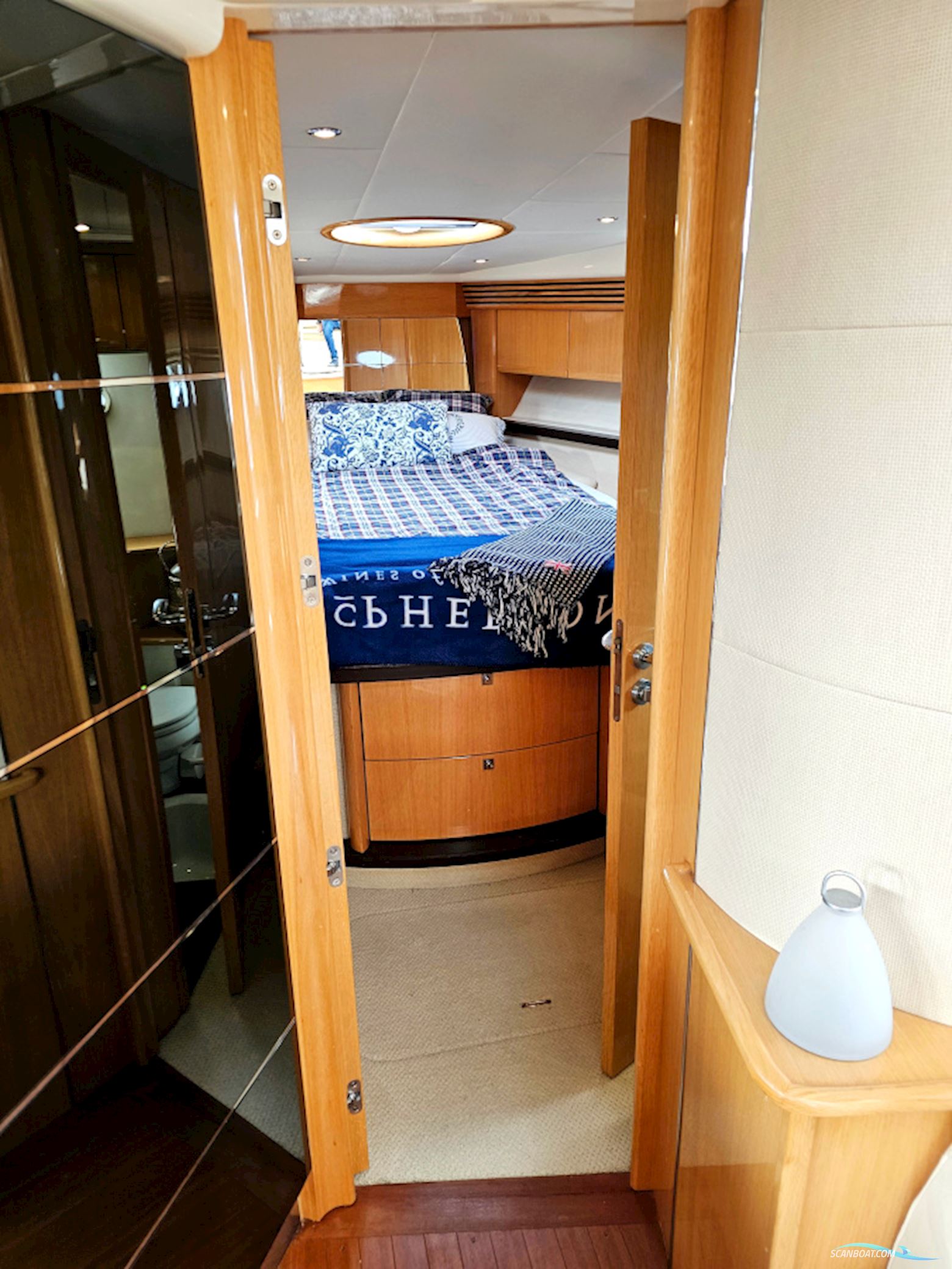 Absolute 47 HT Volvo Penta IPS-600