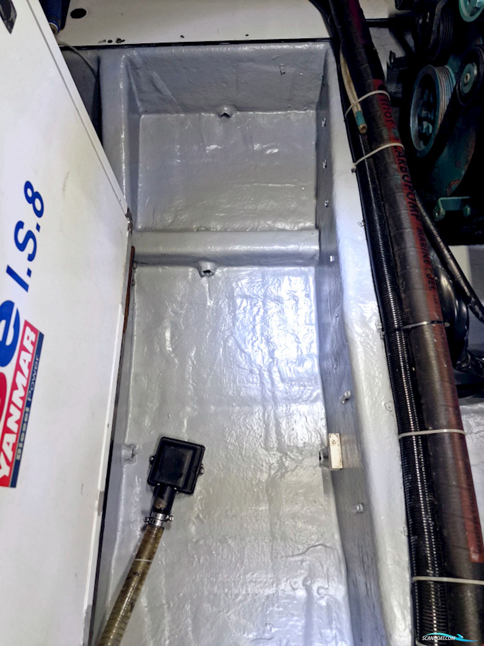 Absolute 47 HT Volvo Penta IPS-600