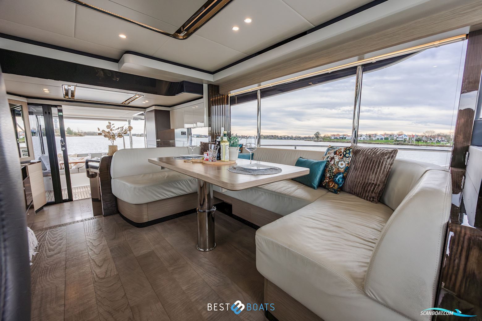 Absolute Navetta 52