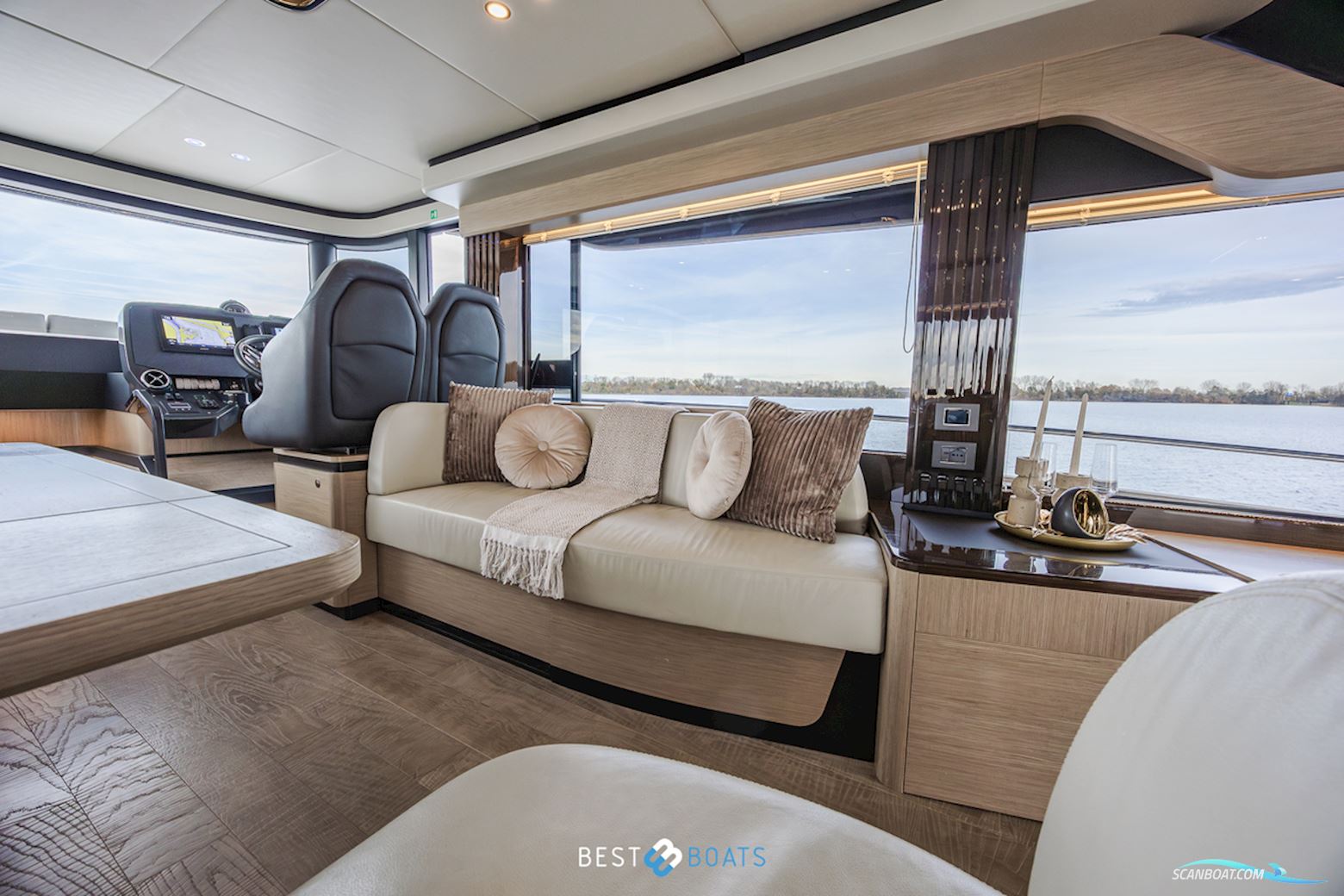 Absolute Navetta 52