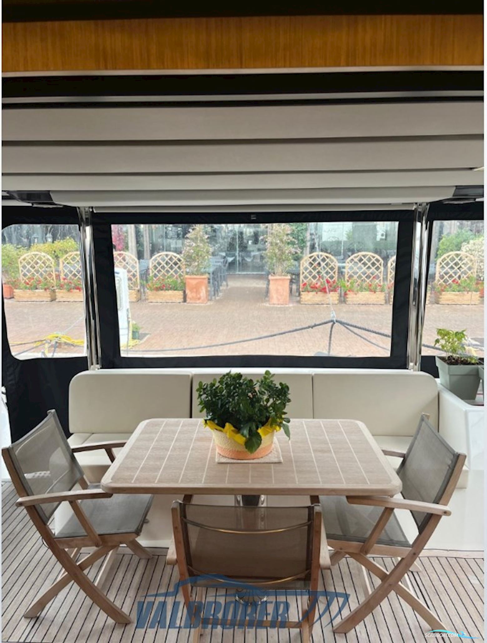 Absolute Navetta 52