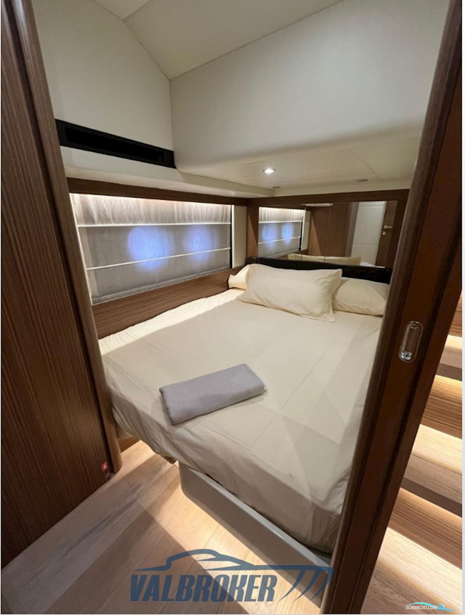 Absolute Navetta 52