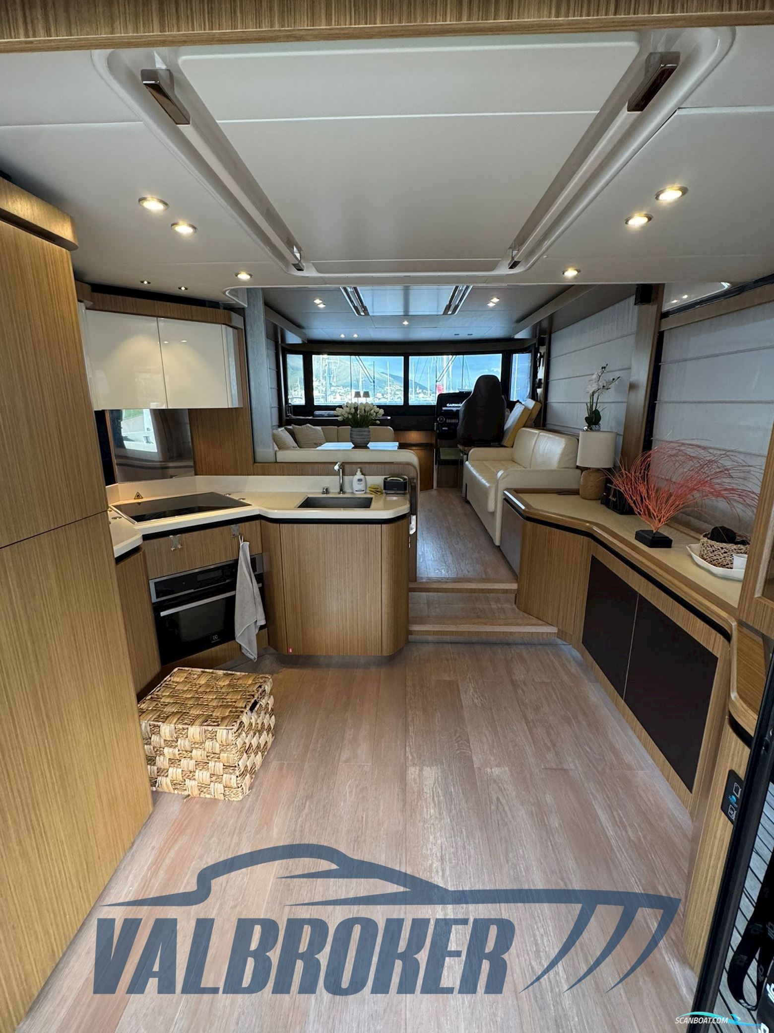 Absolute Navetta 52