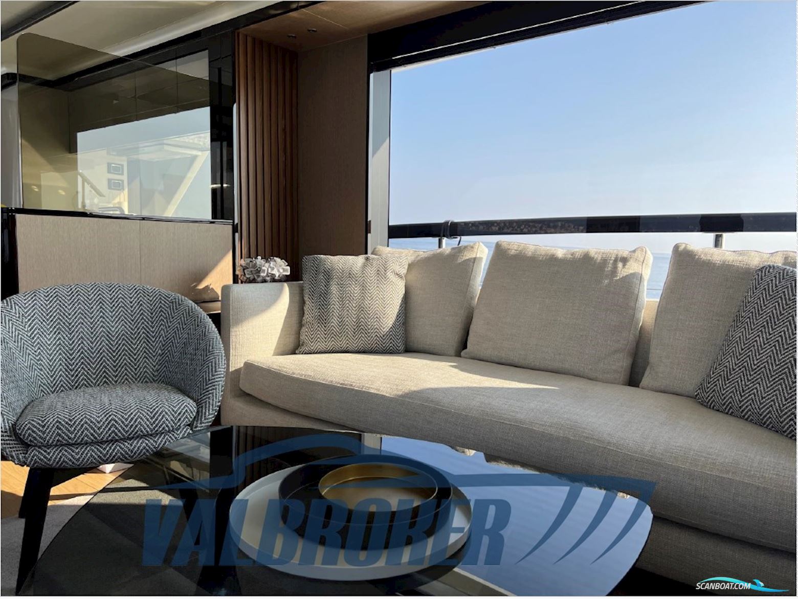 Absolute Navetta 68