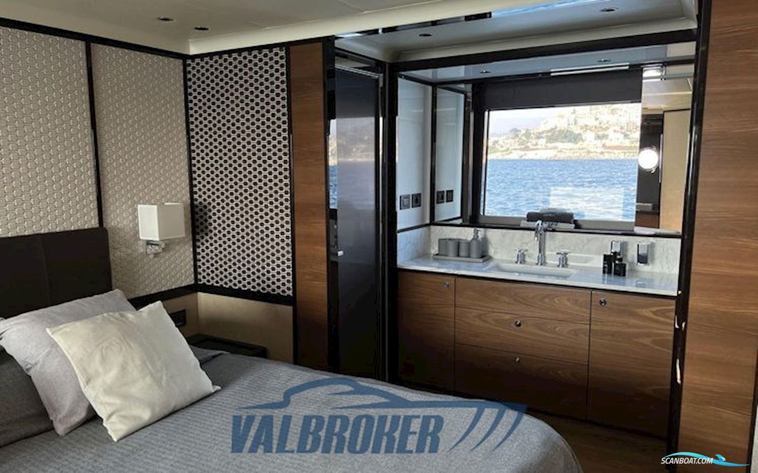 Absolute Navetta 68